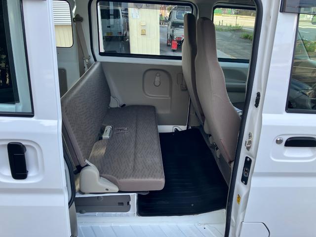 ＮＶ１００クリッパーバン ＤＸ　両側スライドドア　５速マニュアル車　エアコン　運転席エアバッグ　助手席エアバッグ　最大積載量３５０ｋｇ（25枚目）