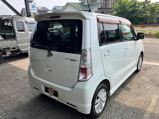 ワゴンＲスティングレー Ｘ　ＨＩＤ　スマートキー　電動格納ミラー　ベンチシート　ＡＴ　盗難防止システム　ＡＢＳ　ＣＤ　　アルミホイール　衝突安全ボディ　オートエアコン　エンジンプッシュスタート（14枚目）