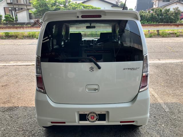 ワゴンＲスティングレー Ｘ　ＨＩＤ　スマートキー　電動格納ミラー　ベンチシート　ＡＴ　盗難防止システム　ＡＢＳ　ＣＤ　　アルミホイール　衝突安全ボディ　オートエアコン　エンジンプッシュスタート（15枚目）