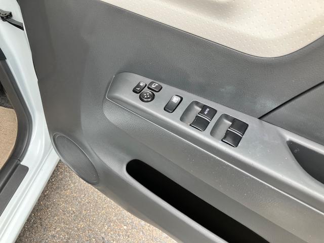 モコ Ｓ　アイドリングストップ　ナビ　ＴＶ　スマートキー　アイドリングストップ　電動格納ミラー　ベンチシート　ＣＶＴ　盗難防止システム　ＡＢＳ　衝突安全ボディ　エアコン　パワーステアリング　パワーウィンドウ（10枚目）