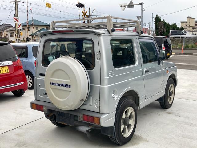 ジムニー ランドベンチャー　４ＷＤ　アルミホイール　背面タイヤ　ハードカバー　ルーフキャリア　インタークーラーターボ　オートマ車　エアコン　ＣＤデッキ（17枚目）