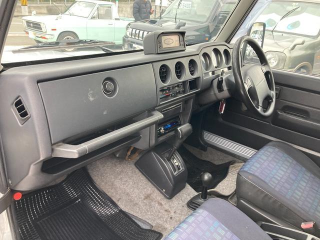 ジムニー ランドベンチャー　４ＷＤ　アルミホイール　背面タイヤ　ハードカバー　ルーフキャリア　インタークーラーターボ　オートマ車　エアコン　ＣＤデッキ（35枚目）