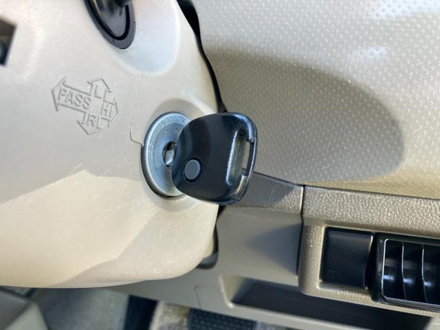 アルト G キーレスエントリー フロアAT CDオーディオ 走行距離60000km エアコン パワーステアリング パワーウィンドウ Wエアバッグ(8枚目)