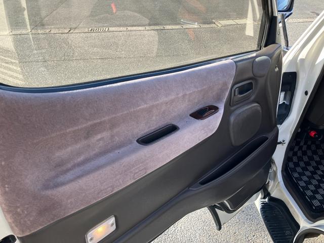 当店のお車をご覧いただきましてありがとうございます。お車についてのご質問やお見積りのご依頼、ご購入にあたってのご相談などお気軽にお問い合わせ下さい！