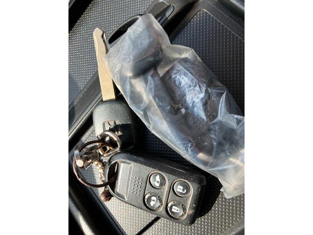 ���⌇�����Ȃ��A�C�e���ƂȂ����L�[���X�B�������t���Ă��܂��B���ڃL�[���������܂Ȃ��Ă��h�A�̎{���E�J�����o���܂��B�h�A���̃L�Y�h�~�ɂ��Ȃ�܂���