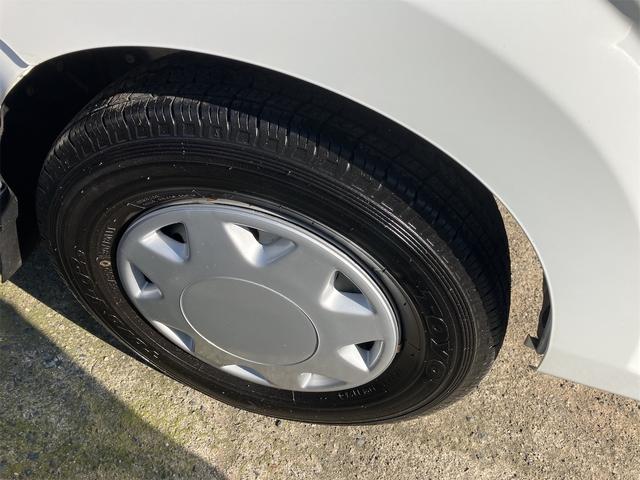 キャリイトラック ＫＣ　エアコン　パワステ　３方開　４ＷＤ　運転席エアバッグ　マニュアル５速車（6枚目）