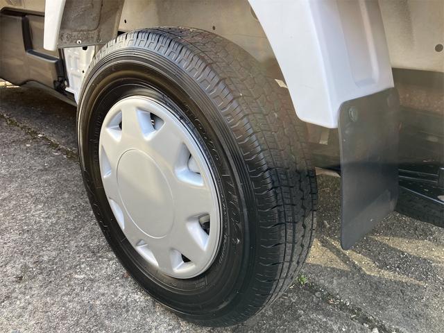 キャリイトラック ＫＣ　エアコン　パワステ　３方開　４ＷＤ　運転席エアバッグ　マニュアル５速車（10枚目）