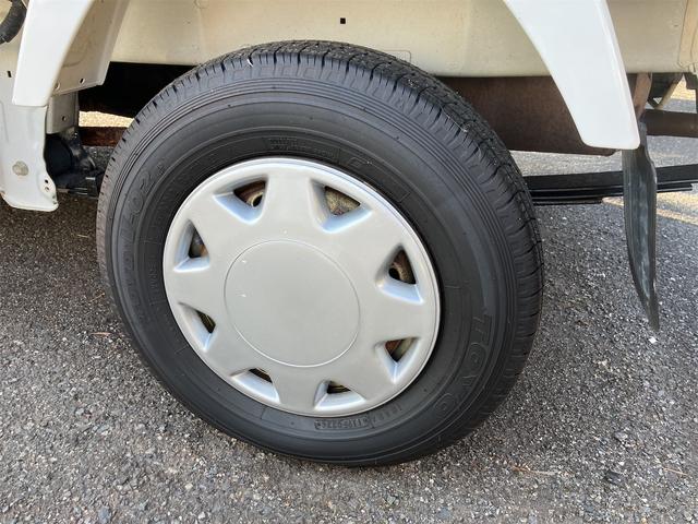 キャリイトラック ＫＣ　エアコン　パワステ　３方開　４ＷＤ　オートマ車（9枚目）