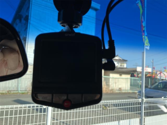 �h���C�u���R�[�_�[������f���Ɖ������L�^���Ă����h���C�u���R�[�_�[�́A���̂̍ۂɊm���ȏ؋��\�͂𔭊����Ă���܂��B