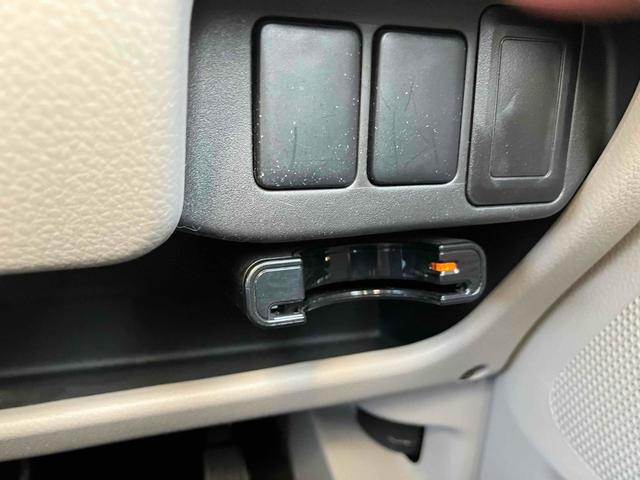 デイズ Ｊ　ＥＴＣ　ナビ　ＴＶ　キーレスエントリー　電動格納ミラー　ベンチシート　ＣＶＴ　ＡＢＳ　ＣＤ　衝突安全ボディ　エアコン　パワーステアリング　パワーウィンドウ（8枚目）