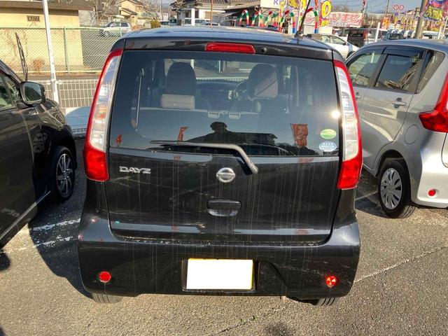 デイズ Ｊ　ＥＴＣ　ナビ　ＴＶ　キーレスエントリー　電動格納ミラー　ベンチシート　ＣＶＴ　ＡＢＳ　ＣＤ　衝突安全ボディ　エアコン　パワーステアリング　パワーウィンドウ（16枚目）