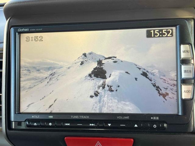 Ｎ－ＢＯＸ Ｇ・Ｌパッケージ　ＥＴＣ　バックカメラ　両側スライド・片側電動　ナビ　ＴＶ　スマートキー　アイドリングストップ　電動格納ミラー　ベンチシート　ＣＶＴ　盗難防止システム　ＡＢＳ　ＥＳＣ　ＣＤ　ＤＶＤ再生　ＵＳＢ（5枚目）