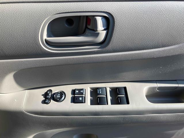 Ｎ－ＢＯＸ Ｇ・Ｌパッケージ　ＥＴＣ　バックカメラ　両側スライド・片側電動　ナビ　ＴＶ　スマートキー　アイドリングストップ　電動格納ミラー　ベンチシート　ＣＶＴ　盗難防止システム　ＡＢＳ　ＥＳＣ　ＣＤ　ＤＶＤ再生　ＵＳＢ（33枚目）