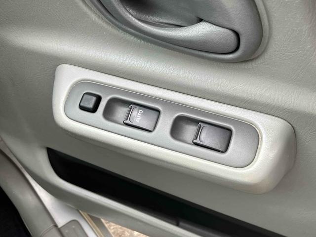 Kei Xタイプ 5速MT ターボ ABS CD AUX端子有 社外15インチアルミ エアコン パワーステアリング パワーウィンドウ キーレスエントリー(9枚目)