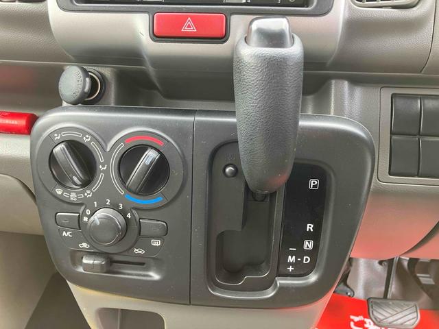 ＮＶ１００クリッパーバン 　ＡＴ　ＥＴＣ　ナビ　両側スライドドア　アルミホイール　エアコン　パワーステアリング　運転席エアバッグ　助手席エアバッグ（6枚目）