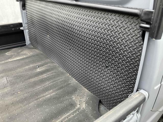 サンバートラック 4WD 軽トラック MT エアコン 運転席エアバッグ(13枚目)
