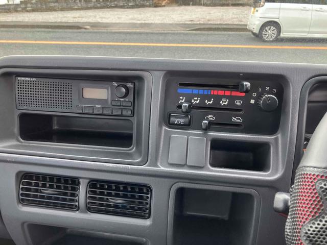 サンバートラック 4WD 軽トラック MT エアコン 運転席エアバッグ(19枚目)