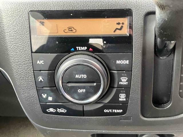 スペーシアカスタム ＧＳ　ＥＴＣ　両側スライドドア　ナビ　ＴＶ　オートライト　ＨＩＤ　スマートキー　アイドリングストップ　電動格納ミラー　ベンチシート　ＣＶＴ　盗難防止システム　ＡＢＳ　ＣＤ　ＵＳＢ（6枚目）