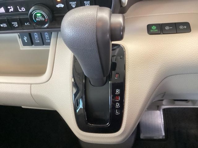 Ｎ－ＢＯＸ Ｇ・Ｌホンダセンシング　ホンダ純正メモリーナビ　ＬＥＤヘッドライ　ベンチシ－ト　Ｓキー　バックカメラ付　クルコン　エアバック　両席エアバック　ＥＴＣ　盗難防止装置　フルオートエアコン　パワーウィンドウ　横滑防止装置　キーレス（19枚目）