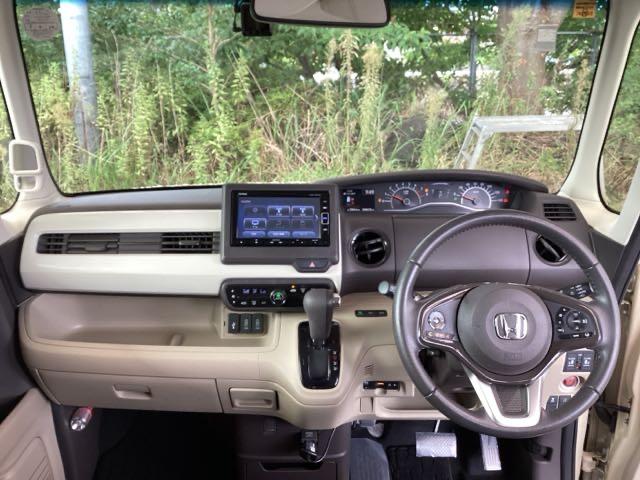 Ｎ－ＢＯＸ Ｇ・Ｌターボホンダセンシング　純正ナビ　フルセグ　リアカメラ　イモビライザー　アイドルストップ　バックビューモニター　ターボエンジン　サイドカーテンエアバック　地デジ　スマートキー　ＵＳＢ接続　クルーズコントロール　ＬＥＤ　ＡＡＣ（3枚目）