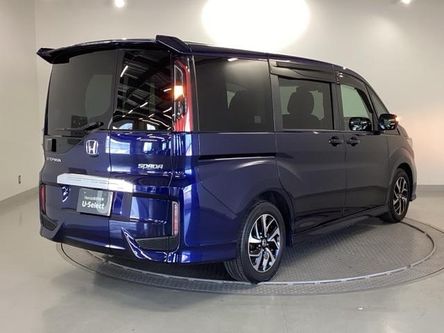 ステップワゴンスパーダ スパーダホンダセンシング　純正ナビ　フルセグ　リアカメラ　盗難防止　助手席エアバッグ　Ｗパワスラ　地デジ　サイドエアバッグ　ＬＥＤライト　横滑り防止システム　オートエアコン　ドライブレコーダー装着車　ＵＳＢ　ナビ＆ＴＶ　スマ鍵（8枚目）