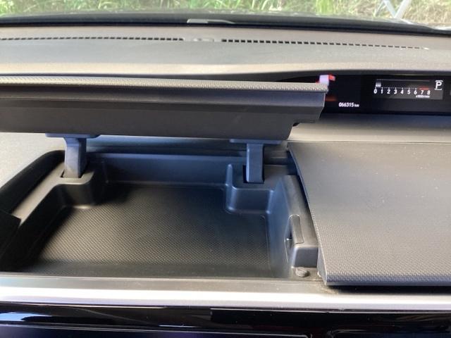 ステップワゴンスパーダ スパーダホンダセンシング　純正ナビ　フルセグ　リアカメラ　盗難防止　助手席エアバッグ　Ｗパワスラ　地デジ　サイドエアバッグ　ＬＥＤライト　横滑り防止システム　オートエアコン　ドライブレコーダー装着車　ＵＳＢ　ナビ＆ＴＶ　スマ鍵（50枚目）