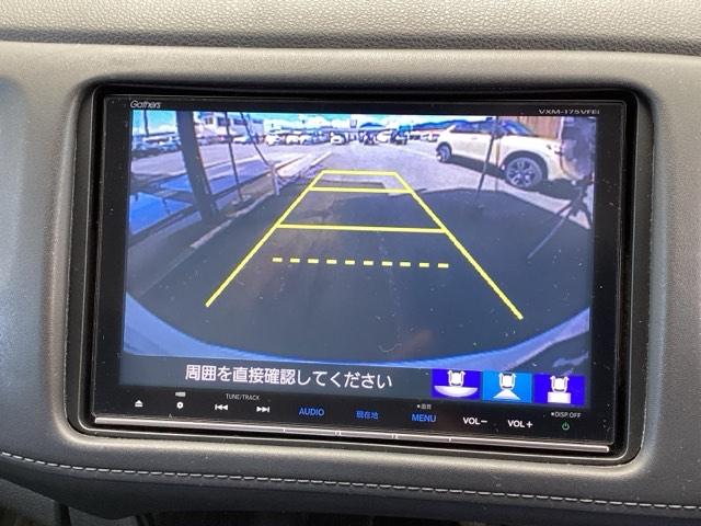 ヴェゼル ハイブリッドＺ・ホンダセンシング　純正メモリーナビ　リアカメラ　ＥＴＣ　レーダーサポート　ＤＶＤ再生機能　整備記録簿　横滑り防止システム　バックアイカメラ　盗難防止装置　フルセ　シートヒーター付　スマ－トキ－　ＥＣＯモード　ＵＳＢ接続（12枚目）
