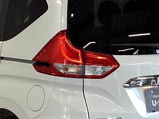 フリード Ｇ・ホンダセンシング　純正メモリーナビ　両側電動スライドドア　Ｆセグ　追突被害軽減ブレーキ　ｉストップ　Ｗエアバッグ　パワーウィンドウ　アクティブクルーズコントロール　スマートキ　カラーバックモニター　整備点検記録簿（27枚目）