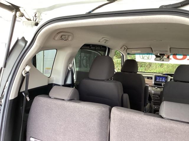 フリード Ｇ・ホンダセンシング　純正メモリーナビ　両側電動スライドドア　Ｆセグ　追突被害軽減ブレーキ　ｉストップ　Ｗエアバッグ　パワーウィンドウ　アクティブクルーズコントロール　スマートキ　カラーバックモニター　整備点検記録簿（64枚目）