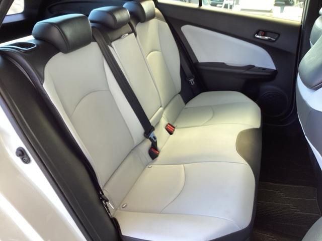 プリウス Aツーリングセレクション ナビ 運転席パワーシート ETC Cソナー シートH スマキー イモビライザー バックモニター クルコン LEDヘッドライト 横滑り防止機能 キーフリ AAC ABS サイドエアバッグ パワステ(20枚目)