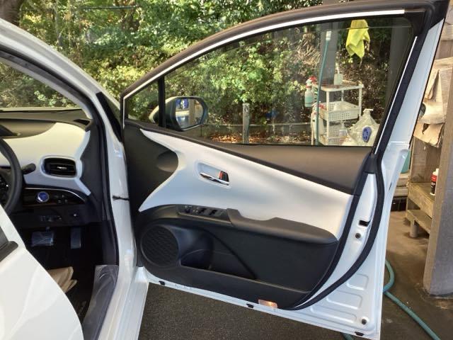 プリウス Aツーリングセレクション ナビ 運転席パワーシート ETC Cソナー シートH スマキー イモビライザー バックモニター クルコン LEDヘッドライト 横滑り防止機能 キーフリ AAC ABS サイドエアバッグ パワステ(47枚目)