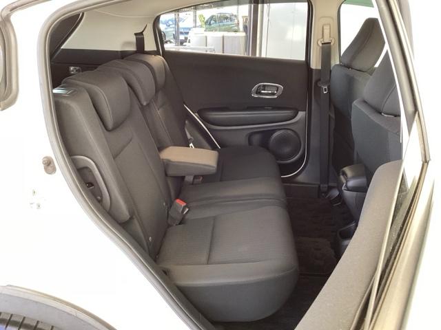 ヴェゼル X・ホンダセンシング 純正メモリーナビ リアカメラ ETC シートヒーター Rカメラ Wエアバッグ 盗難防止 アクティブクルーズコントロール オートエアコン LEDランプ 衝突軽減ブレ-キ パワステ 整備記録簿 TVナビ(17枚目)