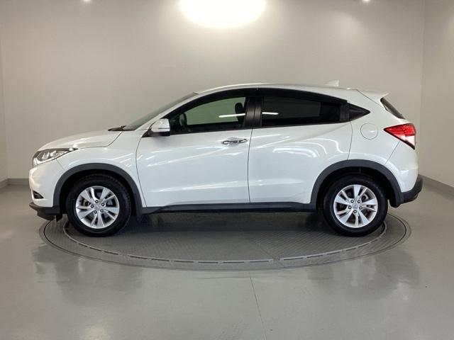 ヴェゼル X・ホンダセンシング 純正メモリーナビ リアカメラ ETC シートヒーター Rカメラ Wエアバッグ 盗難防止 アクティブクルーズコントロール オートエアコン LEDランプ 衝突軽減ブレ-キ パワステ 整備記録簿 TVナビ(26枚目)