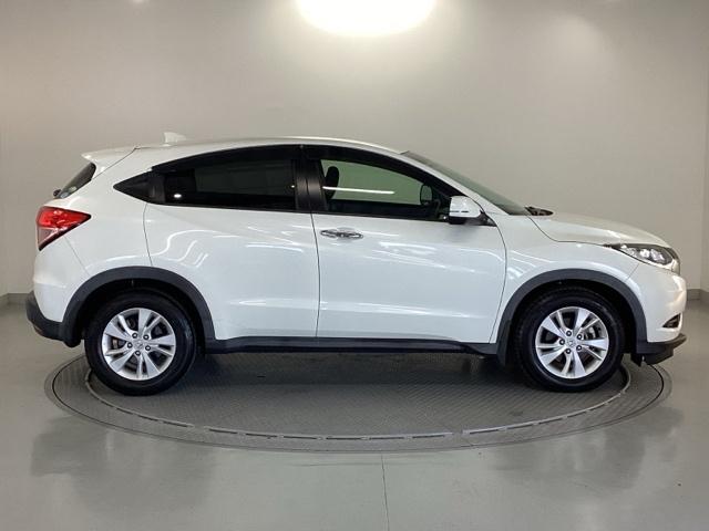 ヴェゼル X・ホンダセンシング 純正メモリーナビ リアカメラ ETC シートヒーター Rカメラ Wエアバッグ 盗難防止 アクティブクルーズコントロール オートエアコン LEDランプ 衝突軽減ブレ-キ パワステ 整備記録簿 TVナビ(32枚目)