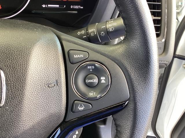 ヴェゼル X・ホンダセンシング 純正メモリーナビ リアカメラ ETC シートヒーター Rカメラ Wエアバッグ 盗難防止 アクティブクルーズコントロール オートエアコン LEDランプ 衝突軽減ブレ-キ パワステ 整備記録簿 TVナビ(43枚目)