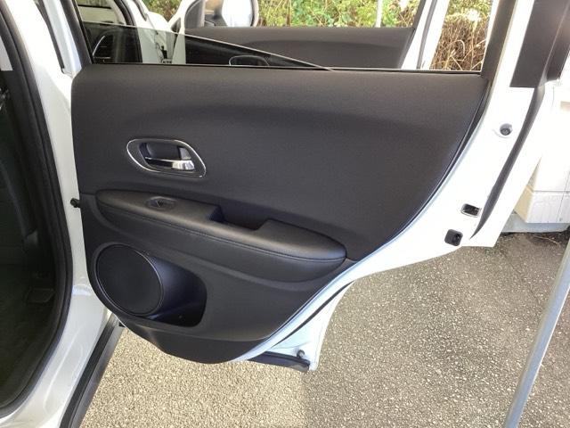 ヴェゼル X・ホンダセンシング 純正メモリーナビ リアカメラ ETC シートヒーター Rカメラ Wエアバッグ 盗難防止 アクティブクルーズコントロール オートエアコン LEDランプ 衝突軽減ブレ-キ パワステ 整備記録簿 TVナビ(62枚目)