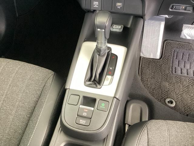 フィット e:HEVホーム 純正メモリーナビ ドラレコ リアカメラ 前後誤発進抑制機能 助手席エアバッグ 運転席エアバッグ アイドリングストップ LEDライト USB接続 バックカメラ ABS サイドエアバッグ フルセグTV(13枚目)