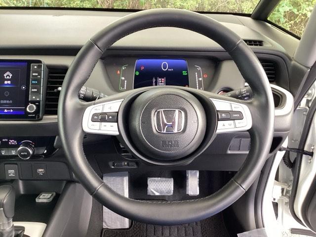 フィット e:HEVホーム 純正メモリーナビ ドラレコ リアカメラ 前後誤発進抑制機能 助手席エアバッグ 運転席エアバッグ アイドリングストップ LEDライト USB接続 バックカメラ ABS サイドエアバッグ フルセグTV(14枚目)