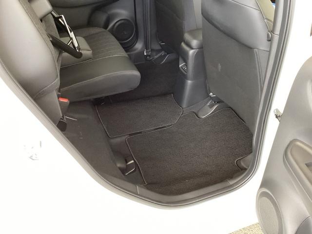 フィット e:HEVホーム 純正メモリーナビ ドラレコ リアカメラ 前後誤発進抑制機能 助手席エアバッグ 運転席エアバッグ アイドリングストップ LEDライト USB接続 バックカメラ ABS サイドエアバッグ フルセグTV(61枚目)