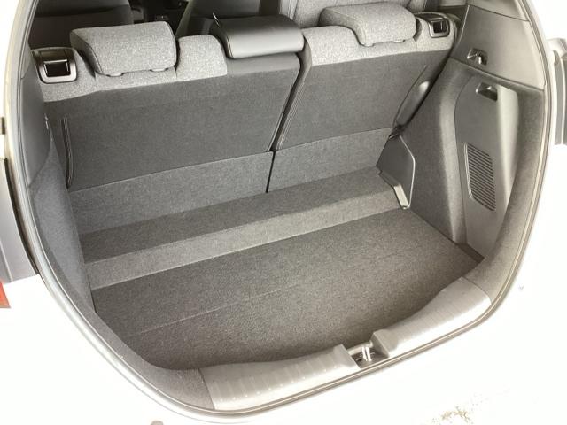 フィット e:HEVホーム 純正メモリーナビ ドラレコ リアカメラ 前後誤発進抑制機能 助手席エアバッグ 運転席エアバッグ アイドリングストップ LEDライト USB接続 バックカメラ ABS サイドエアバッグ フルセグTV(65枚目)