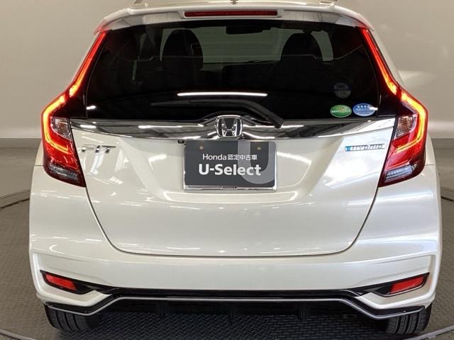 フィットハイブリッド Ｓホンダセンシング　純正ナビ　フルセグ　リアカメラ　スマ－トキ－　ナビＴＶ　アクティブクルーズコントロール　パワーウインドウ　サイドエアバック　ＤＶＤ再生　パワーステアリング　ＬＥＤヘッドランプ　ＡＢＳ　盗難防止装置（32枚目）