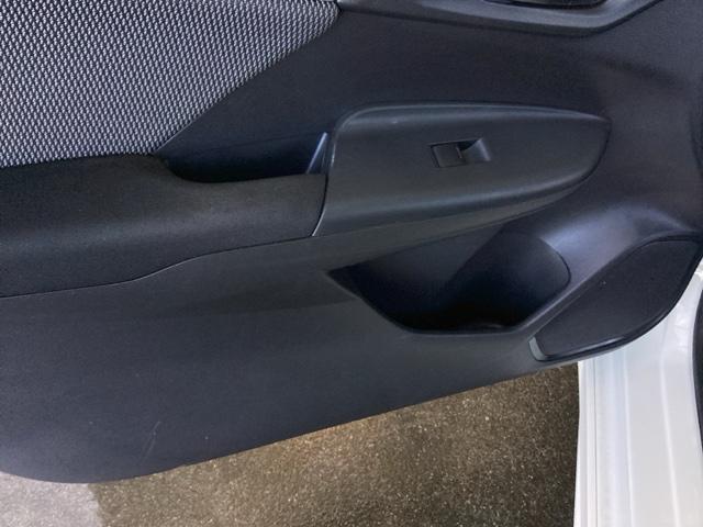 フィットハイブリッド Ｓホンダセンシング　純正ナビ　フルセグ　リアカメラ　スマ－トキ－　ナビＴＶ　アクティブクルーズコントロール　パワーウインドウ　サイドエアバック　ＤＶＤ再生　パワーステアリング　ＬＥＤヘッドランプ　ＡＢＳ　盗難防止装置（38枚目）