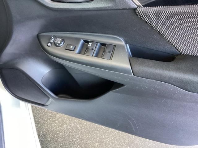 フィットハイブリッド Ｓホンダセンシング　純正ナビ　フルセグ　リアカメラ　スマ－トキ－　ナビＴＶ　アクティブクルーズコントロール　パワーウインドウ　サイドエアバック　ＤＶＤ再生　パワーステアリング　ＬＥＤヘッドランプ　ＡＢＳ　盗難防止装置（50枚目）