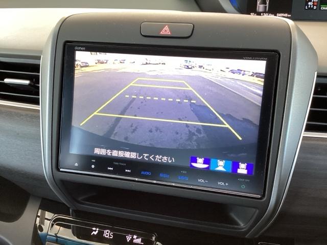 バックモニターにガイド線表示付きなので車庫入れも安心【カメラアングルは３パターンから選べます】知らない道でも安心して楽しくお出かけができます。