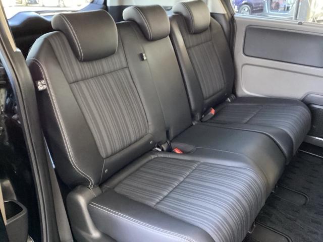 シート表皮は専用のクリーナーできれいにクリーニングしていて清潔です。