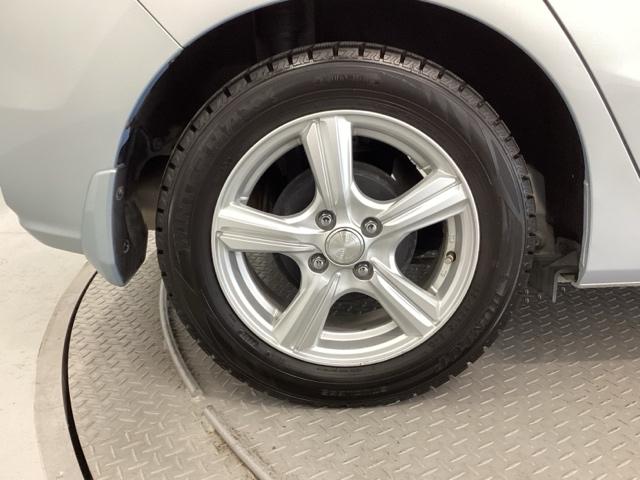 フィットハイブリッド Lホンダセンシング 純正ナビ フルセグ リアカメラ 軽減ブレーキ Rカメ LED サイドSRS 横滑り防止 ナビTV パワーステアリング 盗難防止装置 オートクルーズ ETC車載器 DVD再生 ABS 助手席エアバッグ(23枚目)