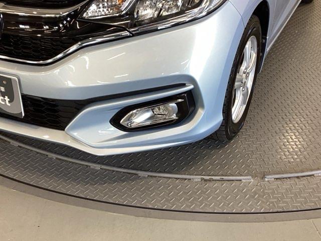 フィットハイブリッド Lホンダセンシング 純正ナビ フルセグ リアカメラ 軽減ブレーキ Rカメ LED サイドSRS 横滑り防止 ナビTV パワーステアリング 盗難防止装置 オートクルーズ ETC車載器 DVD再生 ABS 助手席エアバッグ(26枚目)