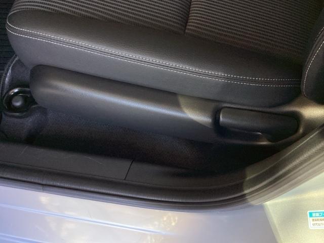 フィットハイブリッド Lホンダセンシング 純正ナビ フルセグ リアカメラ 軽減ブレーキ Rカメ LED サイドSRS 横滑り防止 ナビTV パワーステアリング 盗難防止装置 オートクルーズ ETC車載器 DVD再生 ABS 助手席エアバッグ(37枚目)