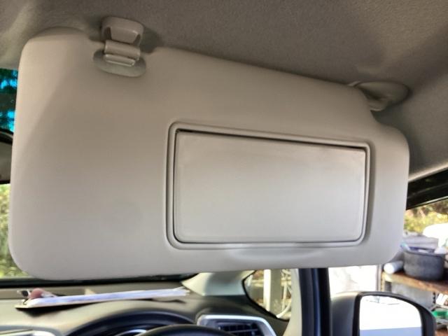 フィットハイブリッド Lホンダセンシング 純正ナビ フルセグ リアカメラ 軽減ブレーキ Rカメ LED サイドSRS 横滑り防止 ナビTV パワーステアリング 盗難防止装置 オートクルーズ ETC車載器 DVD再生 ABS 助手席エアバッグ(42枚目)