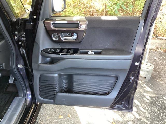 Ｎ－ＢＯＸカスタム Ｇ・Ｌホンダセンシング　純正メモリーナビ　ドラレコ　リアカメラ　地デジＴＶ　整備記録簿　助手席エアバッグ　キーレス　アイドリングＳＴ　セキュリティーアラーム　スマ－トキ－　ナビＴＶ　ＥＴＣ　前車追従機能　サイドエアバッグ（52枚目）